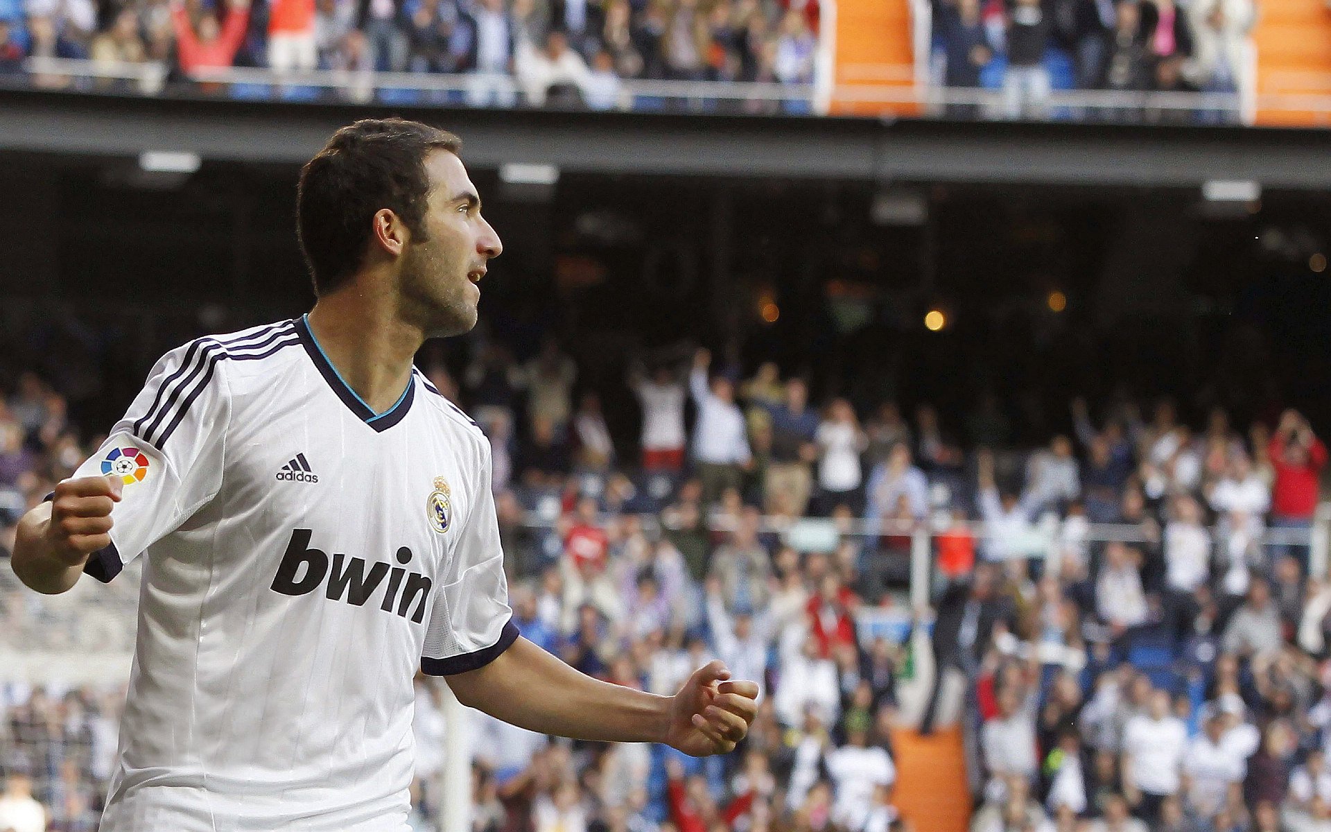 直播平台创新：让全球观众零距离体验比赛